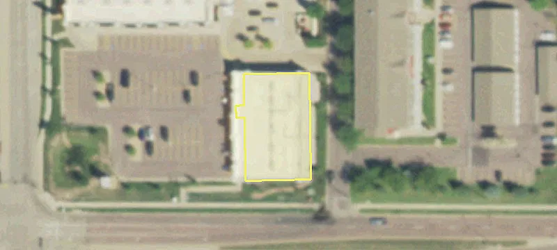 Retail Space on Louise Avenue