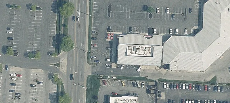 Retail Space Near Graceland