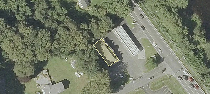 Drive-Thru Restaurant Endcap For Lease