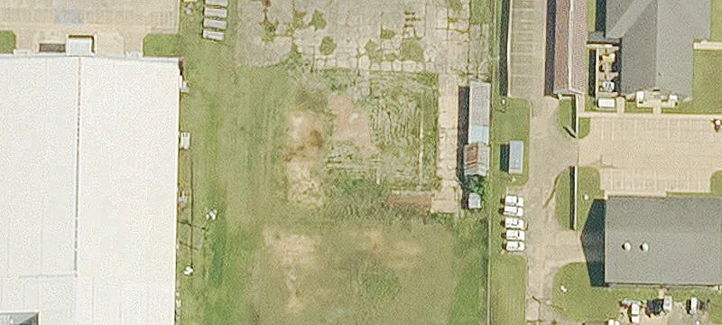 Prime Retail Location on Highway