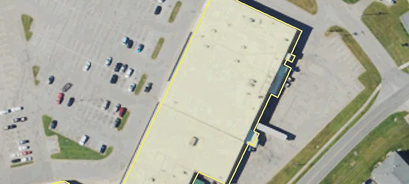 Retail Space in Breckenridge Plaza