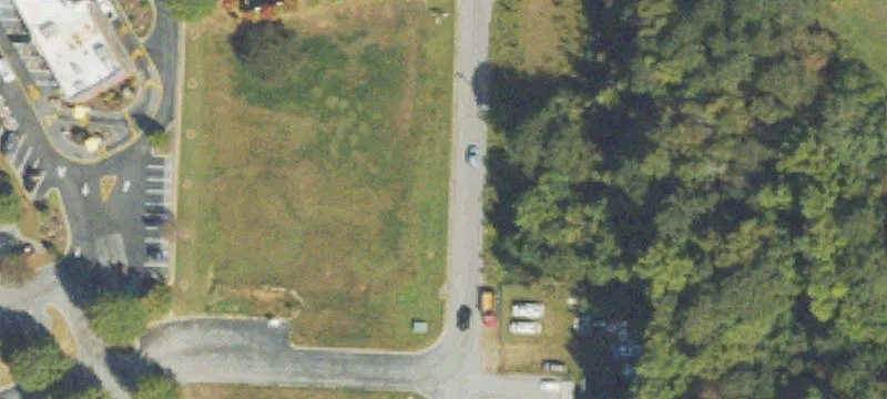 Mixed-Use Facility with Leased Warehouses