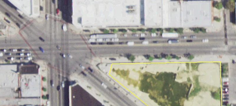 Retail Space in Portage Park