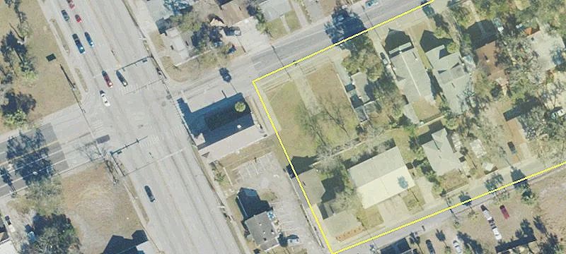 Well-Maintained Daytona Beach Commercial Building