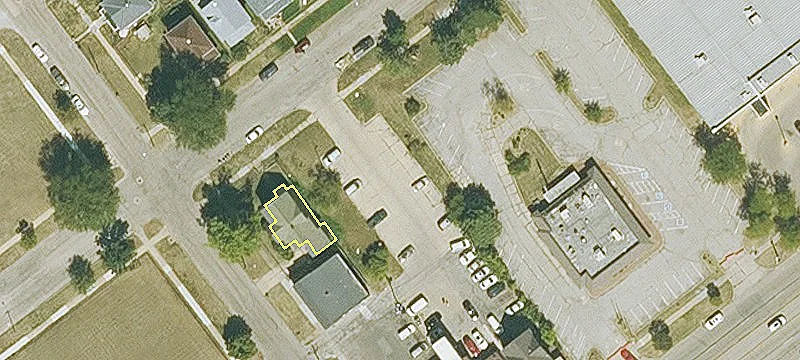 Commercial Land in High-Traffic Area