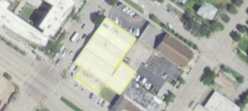 Corner Lot Near Downtown