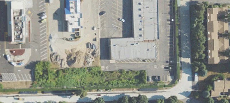 Retail Space in Springhill Plaza
