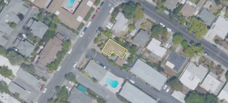 Retail Space in Ventura Center