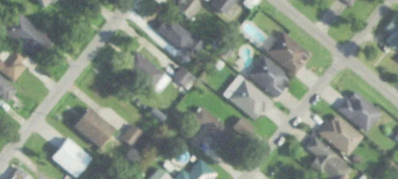 Versatile Building Near Lincoln Avenue