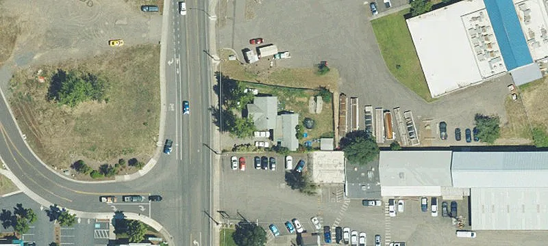 Commercial Lot Near Major Roads