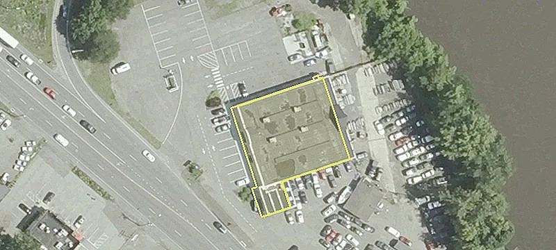 High Visibility Retail Space