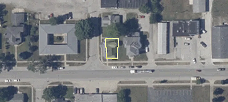 Versatile Frankfort Property with Potential