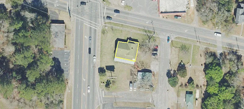 Commercial Property on Four Corners