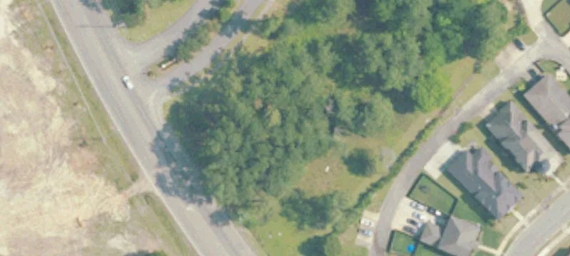 Commercial Land Near Upscale Residences