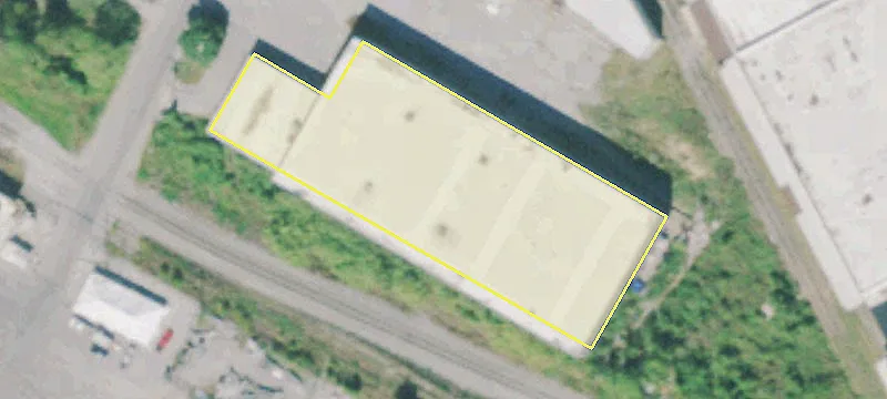 Industrial Building with Secure Yard