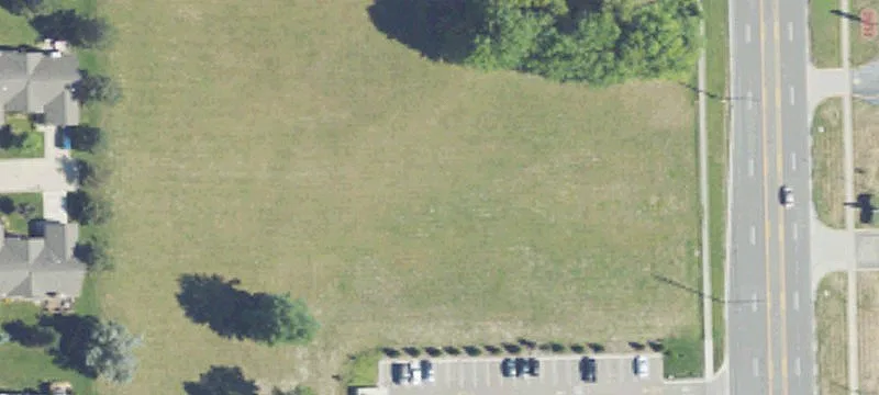 Commercial Land in Retail Corridor