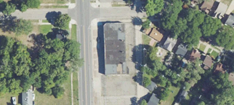 Retail Strip Center with Restaurant