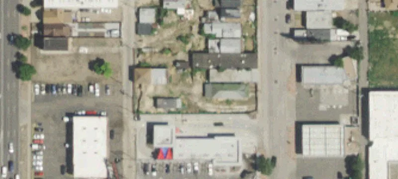 Santa Fe Drive Retail Space