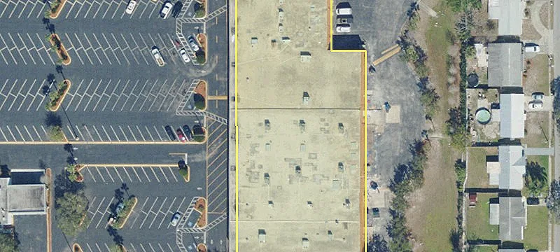 Thriving Retail Center on US-19