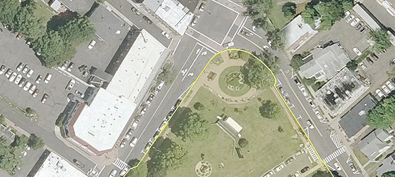Retail Space in Branford Plaza