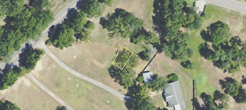 Land on John Ross Road