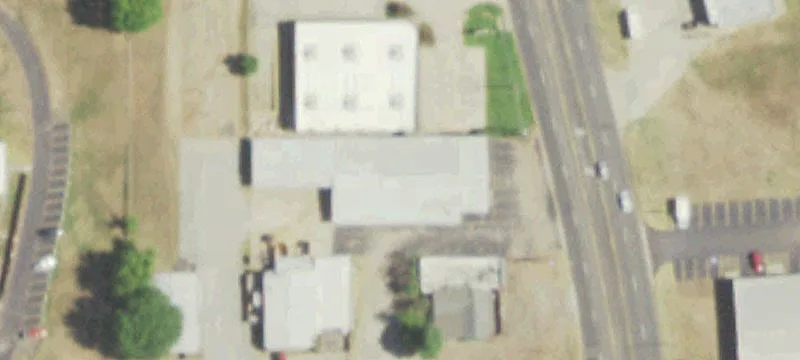 Multifunctional Property on High-Traffic Thoroughfare