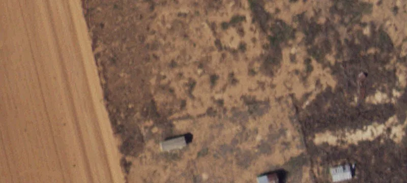 Unrestricted Farmland in Active Oilfield