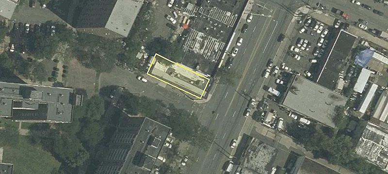 Liquor Store with Building For Sale