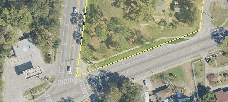Development Land at Signalized Intersection