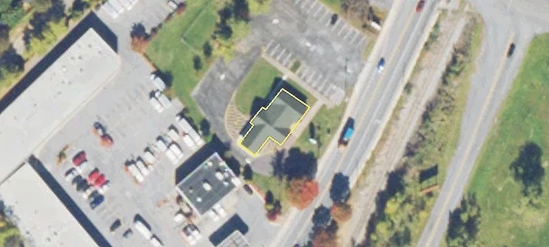 Renovated Freestanding Building on Large Lot