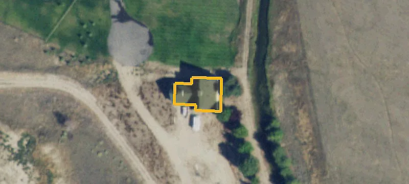 Hamilton Land with Mountain Views