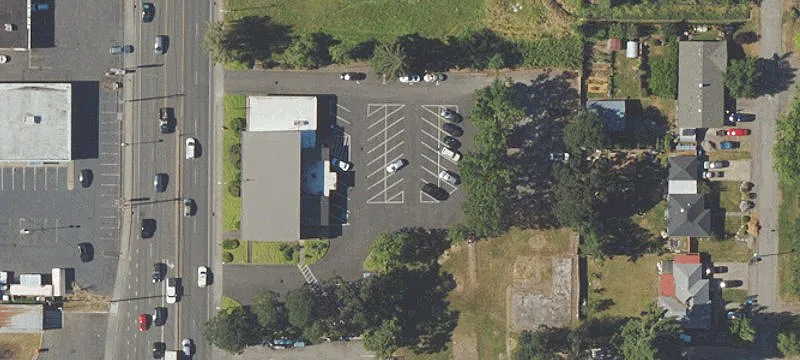 Safeway-Anchored Retail Center For Rent
