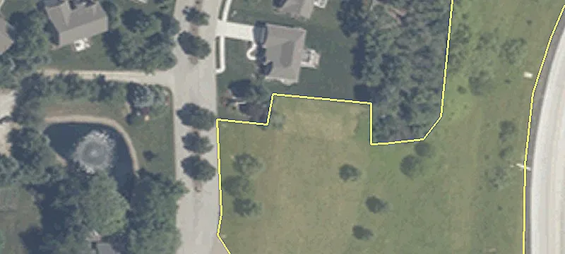 Lake Blackthorn Commercial Lot Available