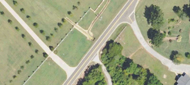 Booneville Restaurant on Large Lot