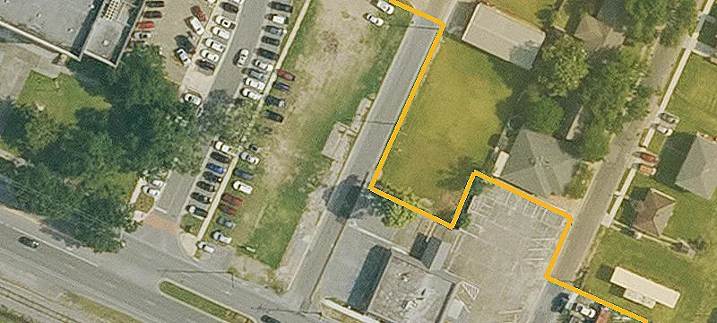 Commercial Lot Near Courthouse