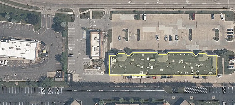 Retail Space Near Diamond Center