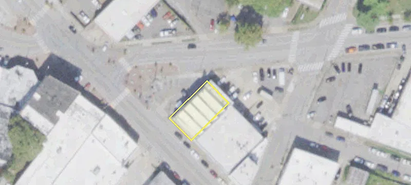 Retail/Restaurant Space in Edge District