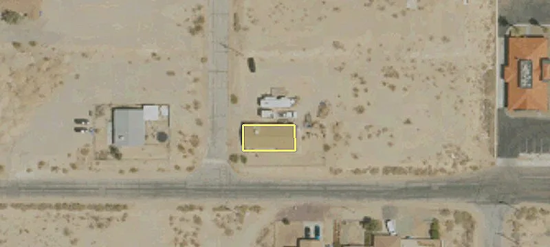 Versatile Commercial Property Near Freeway