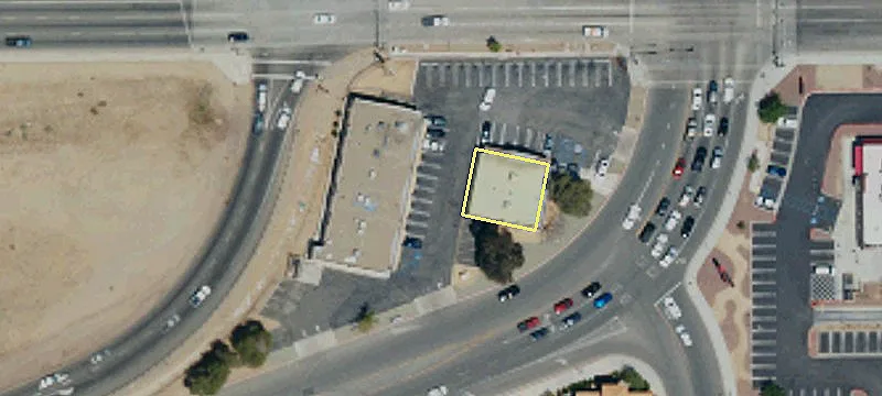 Freestanding Commercial Building on Bear Valley