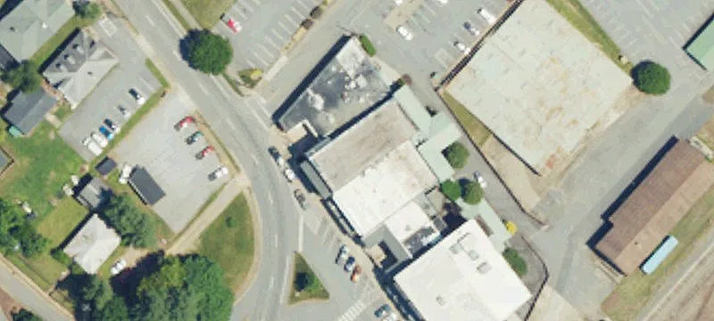 Versatile Retail or Office Space
