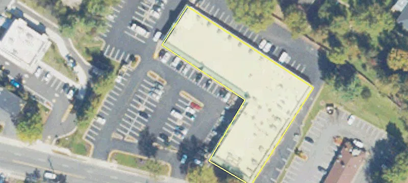 Retail Space in Fairfax Circle