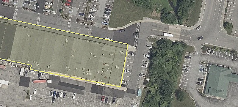 Recently Renovated Shopping Center Space