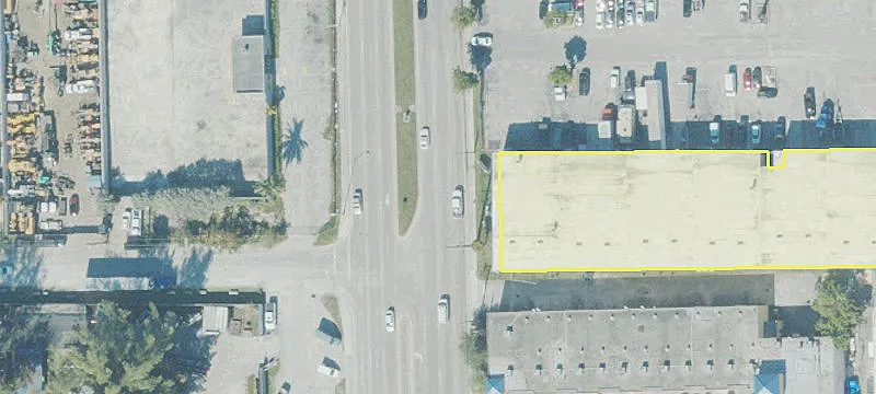 Versatile Office-Flex Plaza Near Airport