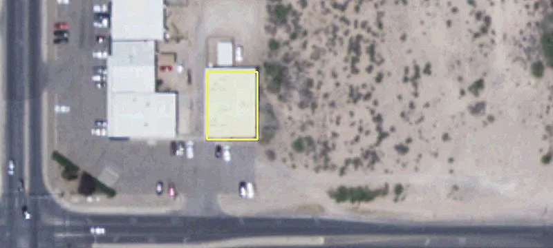 Land Near Shopping and Banking