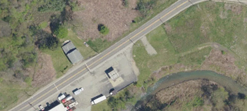 Grocery-Anchored Shopping Center For Rent