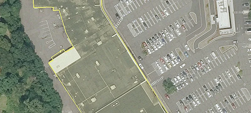 Retail Space in Bridgeport Center