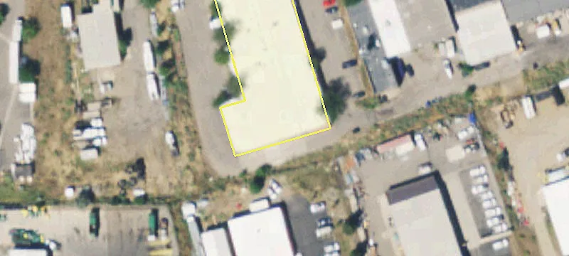 Versatile Commercial Building in Bodo Park