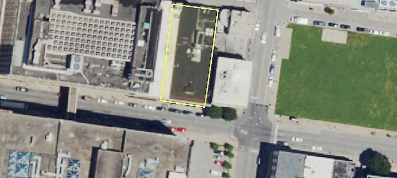 Mixed-Use Building with Creative Space