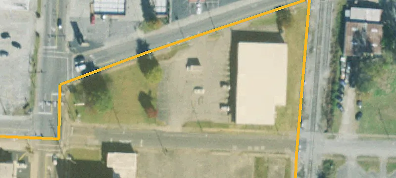 High-Traffic Retail Building For Sale