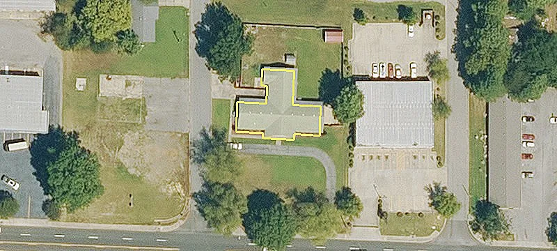 Commercial Land in High-Traffic Area